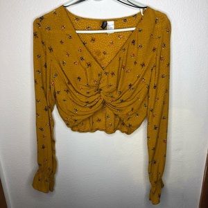 Floral Long-Sleeved Croptop
